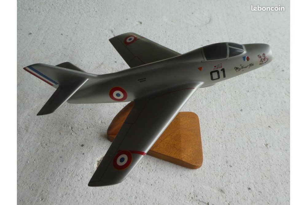 Maquette Bois .Grand Format .MYSTERE VI