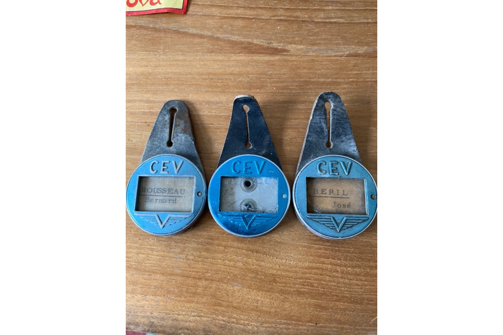 Badge nominatif vintage C.E.V